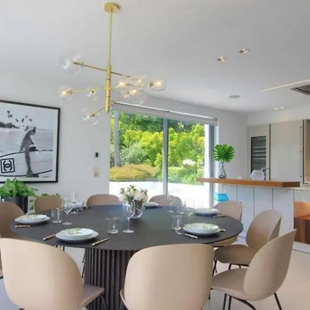 Modern In Prime Location Puerto Banus Villa