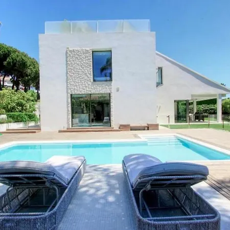 Modern In Prime Location Puerto Banus Villa *