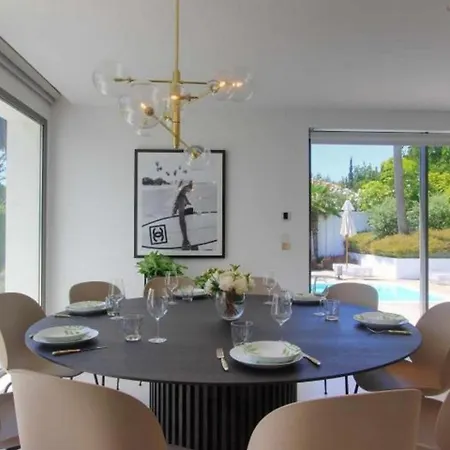 Modern In Prime Location Puerto Banus Marbella
